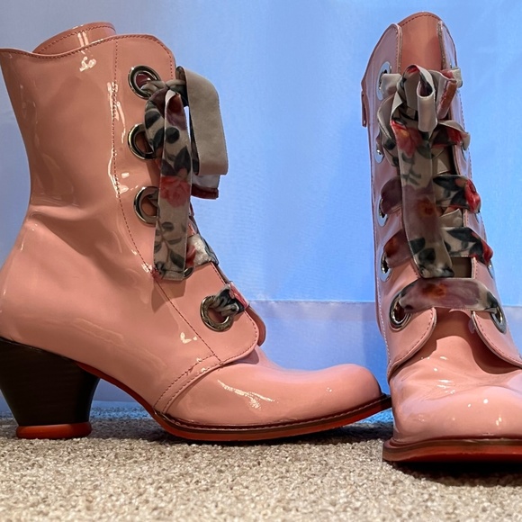 John Fluevog Shoes - John Fluevog East End Gladstone Lace-up Mid-calf Boot, Light Pink, size 11